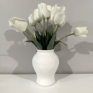 Faux Lilly Flower Arrangement, Home Decor